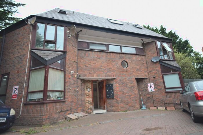 3 Bedroom Flat To Rent In Dunfield Road, Catford, SE6