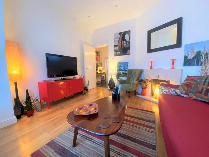 3 Bedroom End Of Terrace House To Rent In Maurice Avenue, Wood Green, London, N22