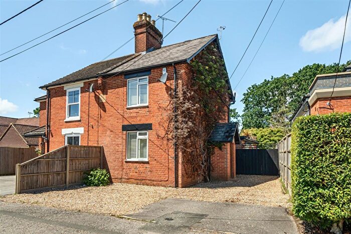3 Bedroom Semi-detached House For Sale In Brookside, Sandhurst, Berkshire, GU47
