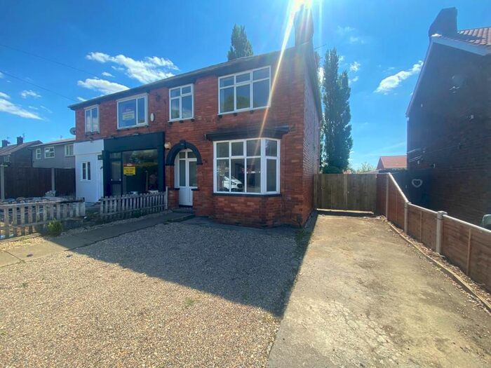 2 Bedroom Semi-Detached House To Rent In Burringham Road, Scunthorpe, DN17