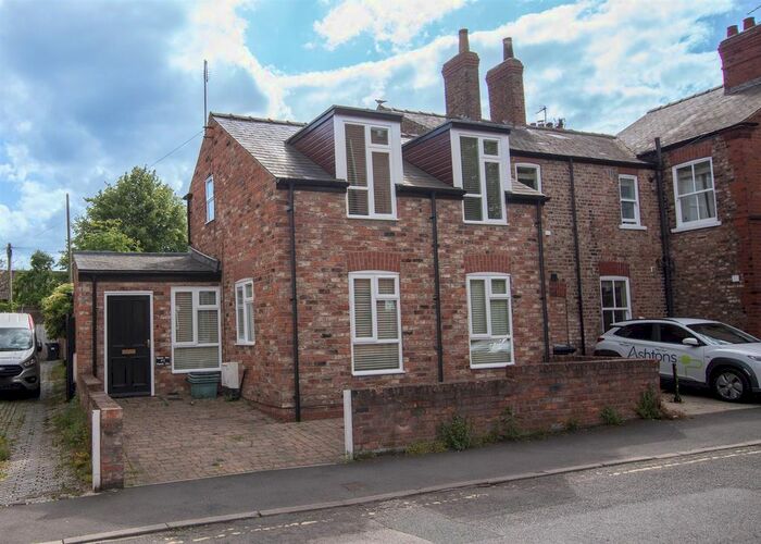 1 Bedroom Mews To Rent In Markham Mews, Off Haxby Road, York, YO31