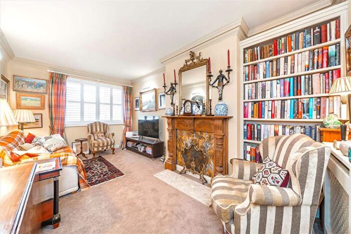 1 Bedroom Flat For Sale In St. Mark's Grove, Chelsea, SW10