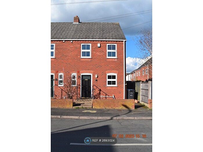 3 Bedroom Semi-detached House To Rent In Cross Street, Burntwood, WS7