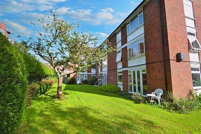 2 Bedroom Flat To Rent In St Cross, SO23