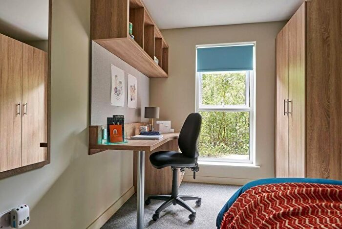 1 Bedroom Flat To Rent In The Close, Bristol Road, Selly Oak, Birmingham, B29