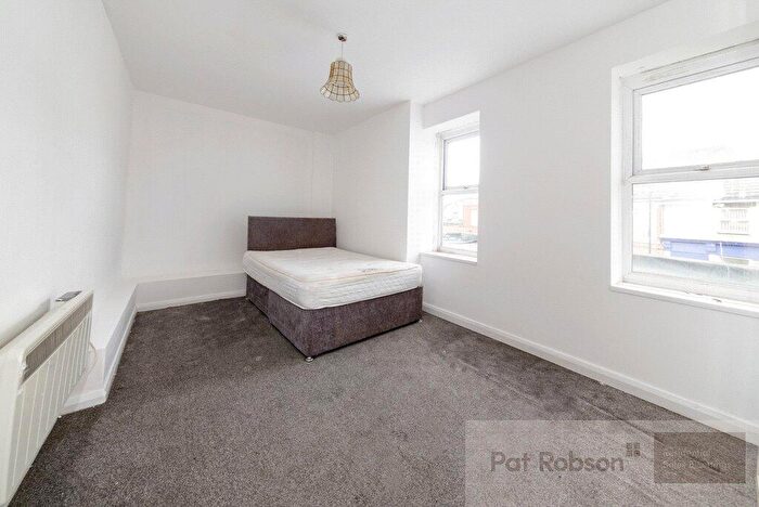 2 Bedroom Apartment To Rent In Shields Road West, Byker, Newcastle Upon Tyne, NE6