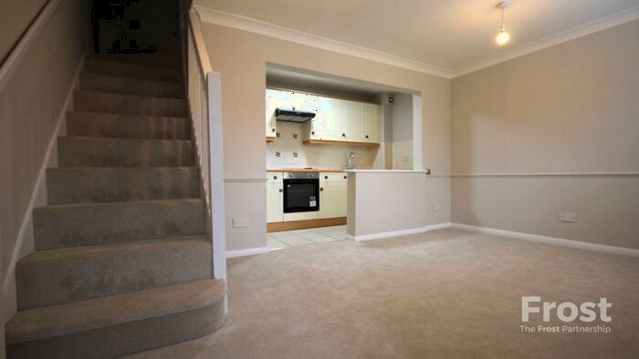 1 Bedroom Terraced House To Rent In Bishops Drive, Feltham, TW14