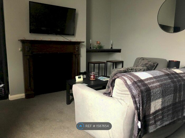 3 Bedroom Terraced House To Rent In Houghton Street, Sunderland, SR4