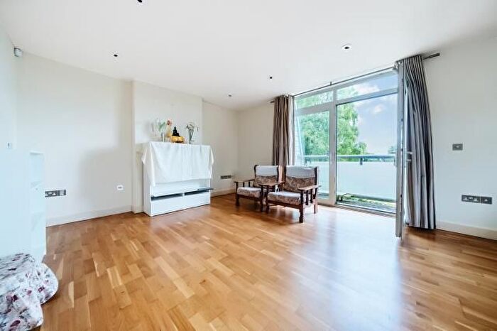 2 Bedroom Flat To Rent In Cumnor Hill, Oxford, OX2