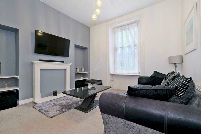 2 Bedroom Flat To Rent In Granton Place, First Floor, AB10
