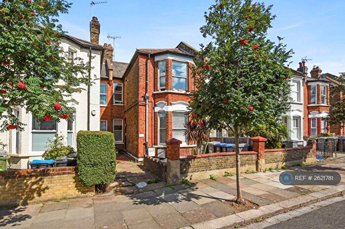 3 Bedroom Flat To Rent In Holland Road, London, NW10
