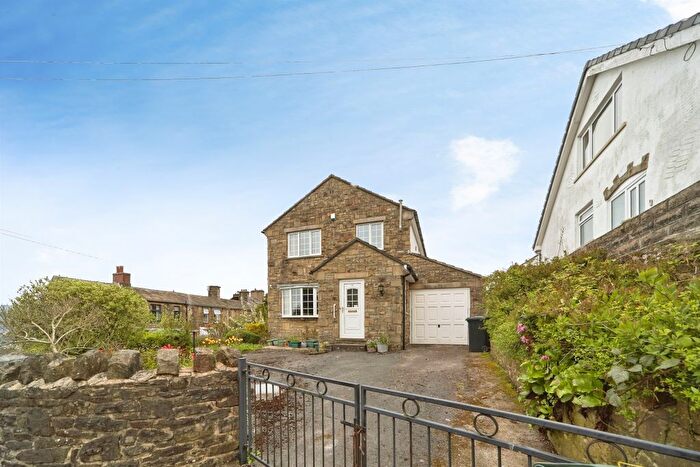 3 Bedroom Detached House For Sale In Low Spring Road, Keighley, BD21