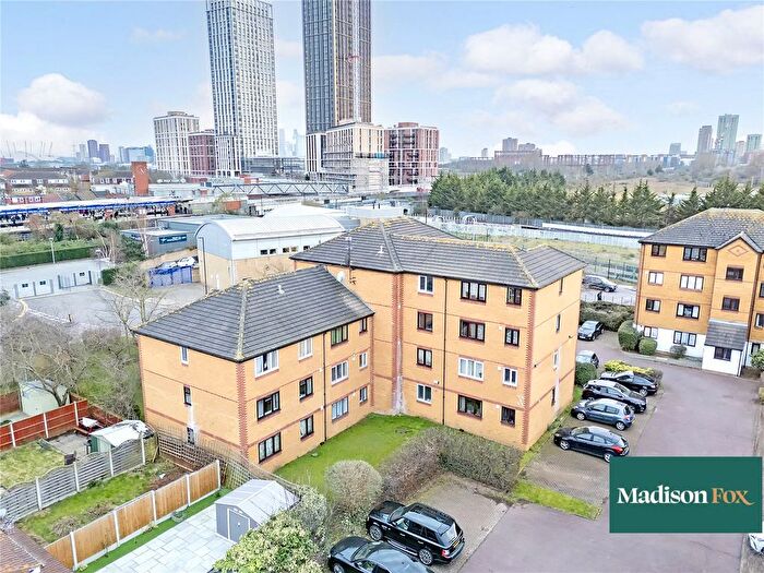1 Bedroom Flat To Rent In Alan Hocken Way, London, E15
