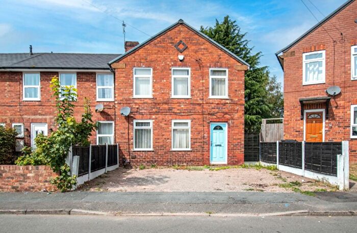 3 Bedroom End Of Terrace House For Sale In Brooklands, Stourbridge, West Midlands, DY8
