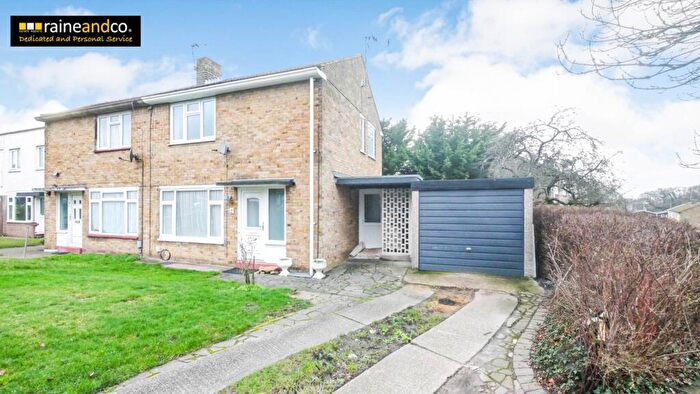 2 Bedroom End Of Terrace House For Sale In Haseldine Meadows, Hatfield, AL10
