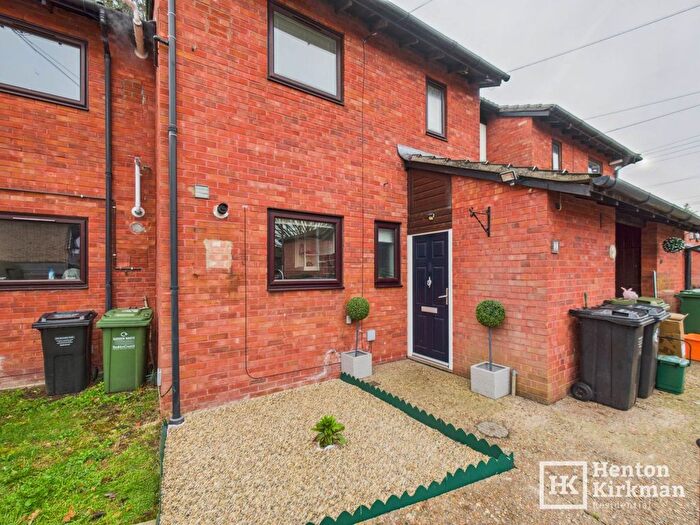 1 Bedroom Maisonette For Sale In Mallow Gardens, Billericay, CM12