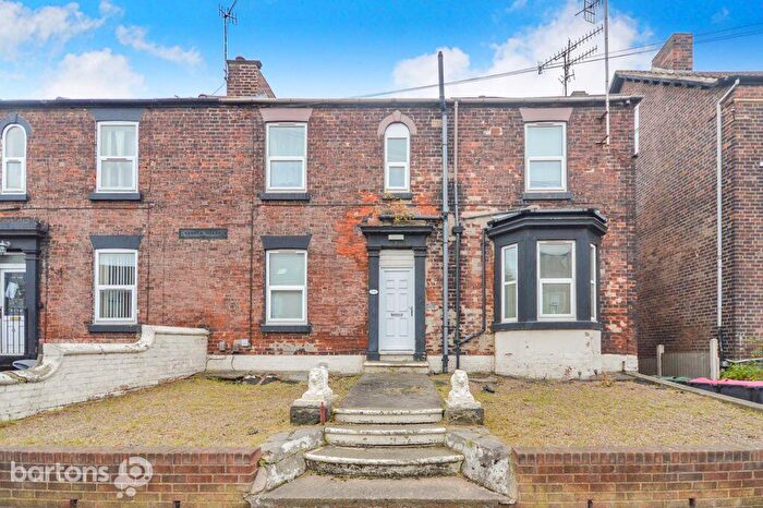 5 Bedroom Semi Detached House For Sale In Clough Road, Masborough, S61