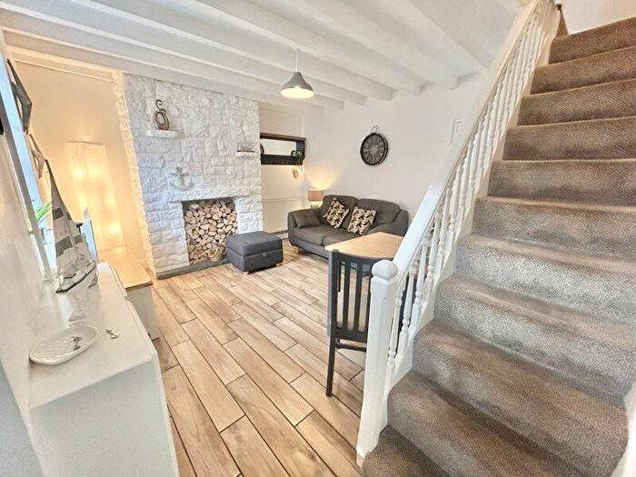 1 Bedroom Cottage For Sale In Erskine Terrace, Conwy, LL32