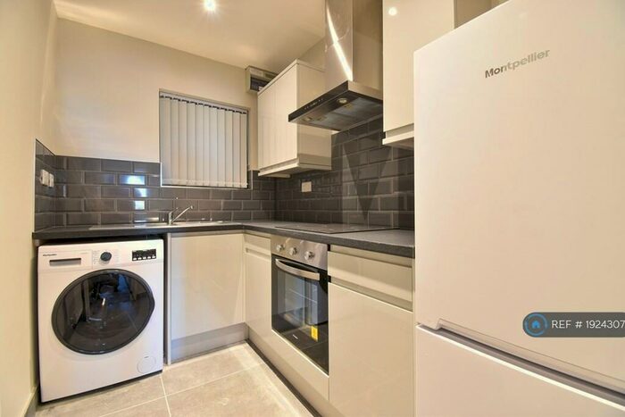 1 Bedroom Flat To Rent In Henry Court, Rotherham, S65