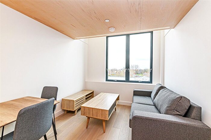 1 Bedroom Flat To Rent In Spinners Way, Castlefield, Manchester, M15