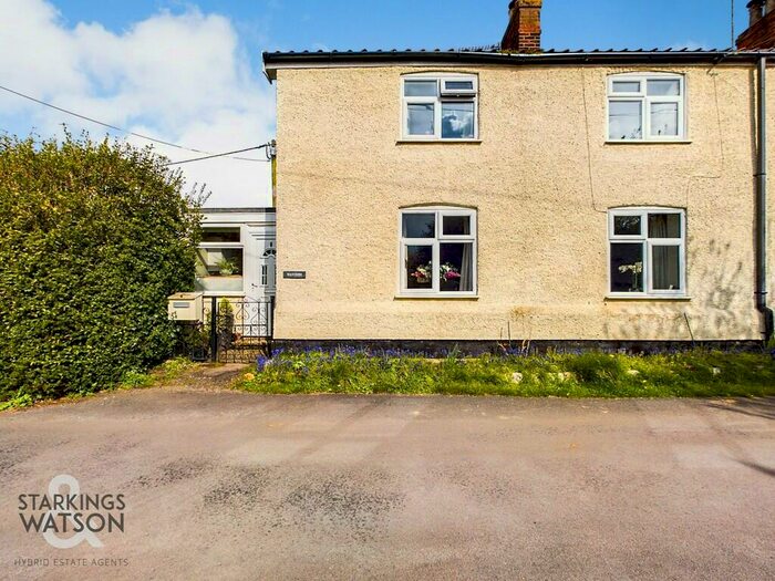 3 Bedroom Cottage For Sale In Station Road, Cantley, Norwich, NR13