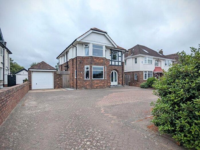 4 Bedroom Detached House To Rent In Golf Open - Waterloo Road, Hillside - Sleeps, PR8