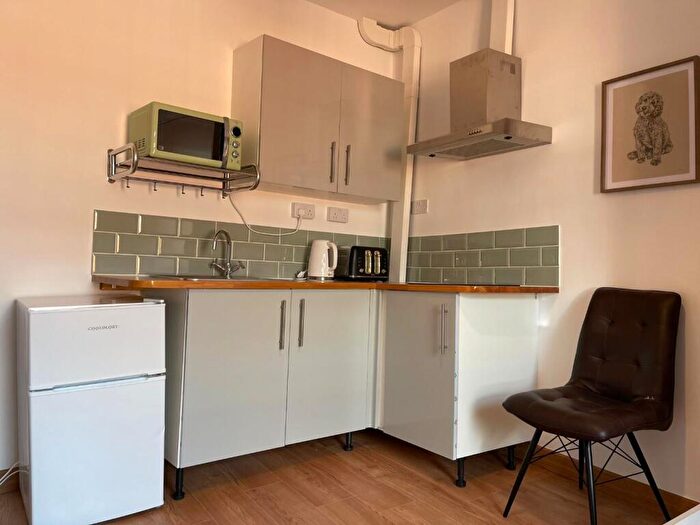 Studio To Rent In Grafton Road, London, NW5