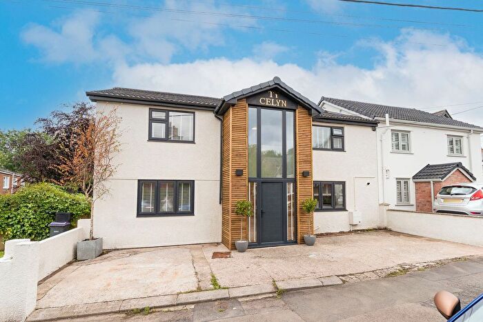 4 Bedroom Semi-Detached House For Sale In Talywain, Pontypool, NP4