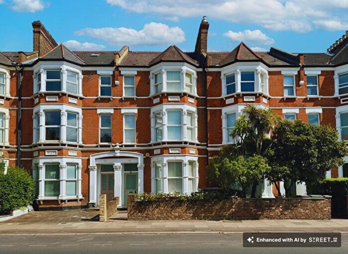 5 Bedroom Terraced House For Sale In Stapleton Hall Road, London, N4
