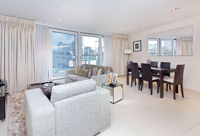 2 Bedroom Flat To Rent In Bezier Apartments, City Road, London, EC1Y