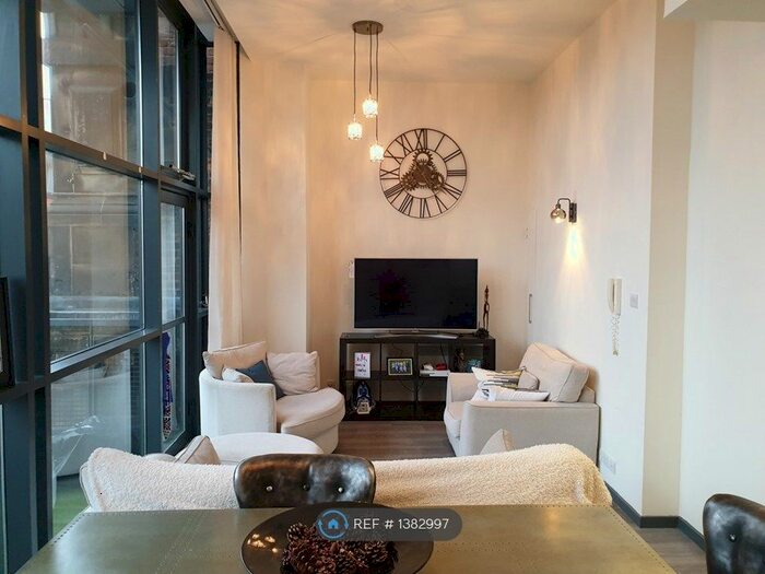 2 Bedroom Flat To Rent In Aytoun Street, Manchester, M1