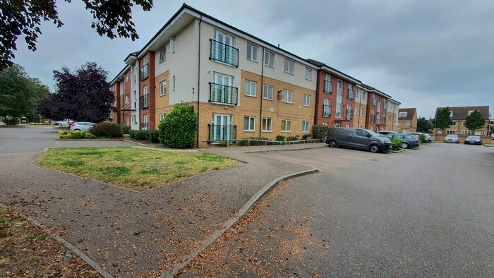 2 Bedroom Flat To Rent In Bromhall Road, Dagenham, RM9