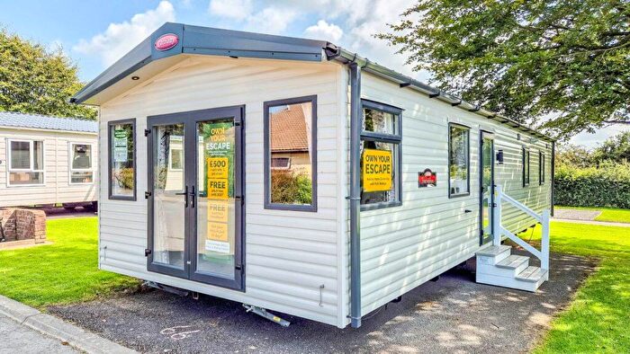 2 Bedroom Park Home For Sale In Stowford Farm Meadows, EX34