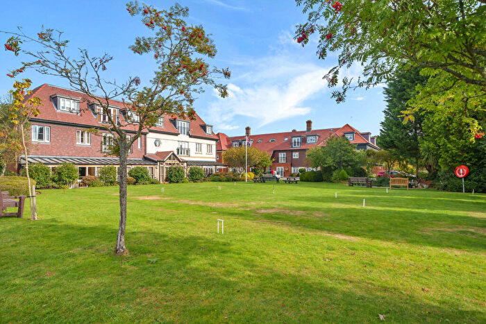 2 Bedroom Retirement Property For Sale In Fairlop Walk, Elmbridge Village, Cranleigh, GU6