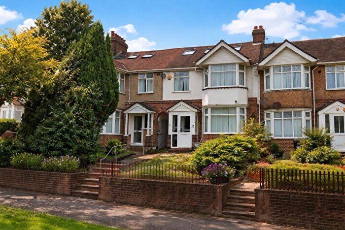5 Bedroom Terraced House For Sale In Crawley Green Road, Luton, LU2