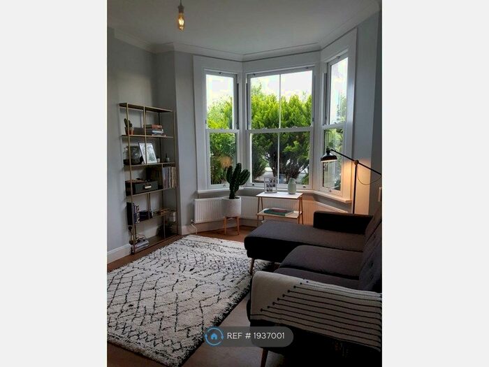 2 Bedroom Flat To Rent In Buckingham Road, London, N22