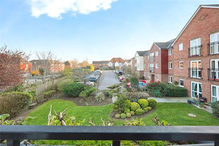 1 Bedroom Apartment For Sale In Laurel Court, Cheriton, CT19