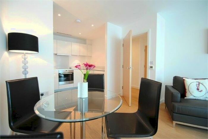 1 Bedroom Flat To Rent In Waterhouse Apartments, Saffron Central Square, Croydon, CR0