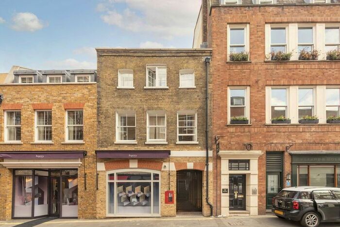 1 Bedroom Flat To Rent In Bruton Place, London, W1J