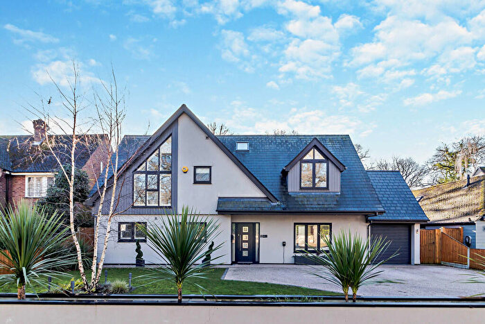 4 Bedroom Detached House For Sale In Welshwood Park Road, Colchester, CO4