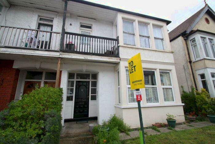 1 Bedroom Flat To Rent In Ramuz Drive, Westcliff-On-Sea, SS0