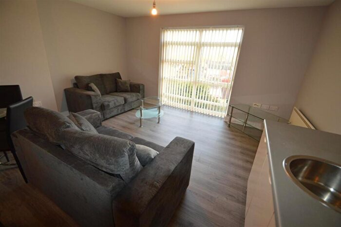 2 Bedroom Flat To Rent In Renolds House, Everard Street, Salford, M5