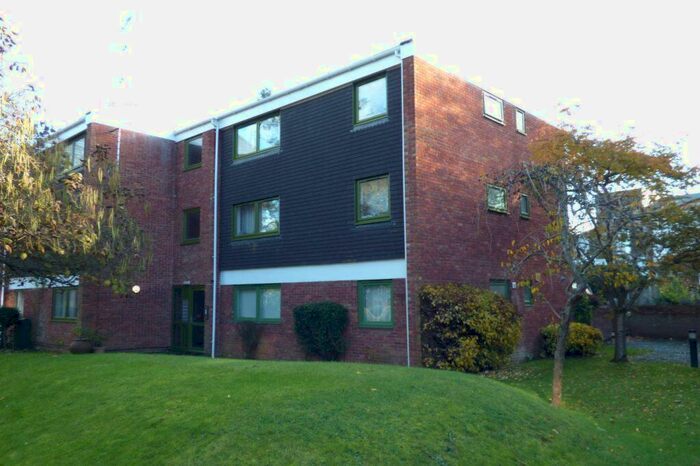 2 Bedroom Apartment To Rent In Parkside Road, Reading, RG30