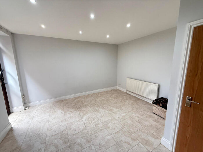 2 Bedroom Apartment To Rent In Barlow Road, Levenshulme, Manchester, M19