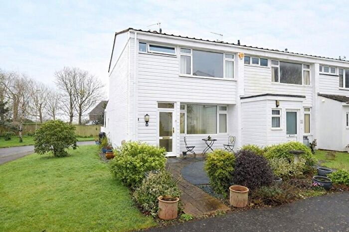 3 Bedroom End Of Terrace House For Sale In Maple Close, Barton On Sea, New Milton, Hampshire., BH25