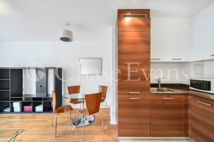 1 Bedroom Flat To Rent In Westferry Road, Isle Of Dogs, London, E14