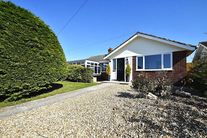 2 Bedroom Detached Bungalow To Rent In Orchard Road, Nettlestone, PO34