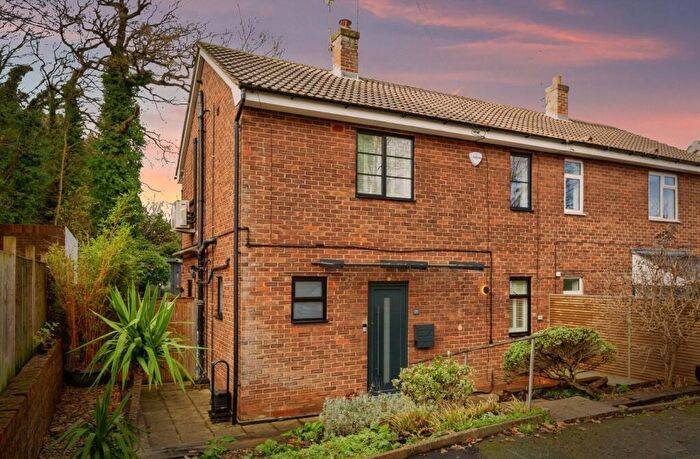 2 Bedroom Semi Detached House For Sale In Courtlands, Maidenhead, Berkshire, SL6