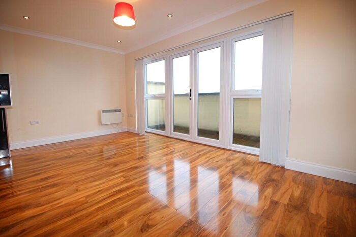 1 Bedroom Apartment To Rent In New Salisbury House, -, High Street, Slough, Berkshire, SL1