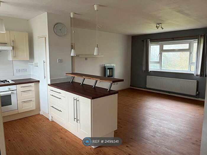 2 Bedroom Flat To Rent In Orlescote Road, Coventry, CV4